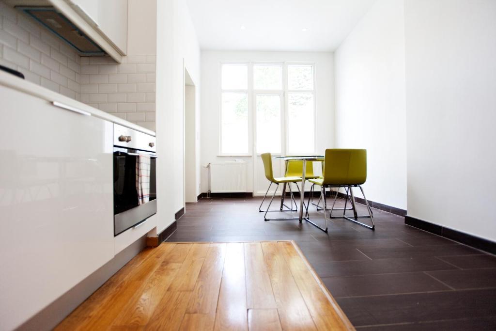 Louise Uptown Apartments Brussels Phòng bức ảnh